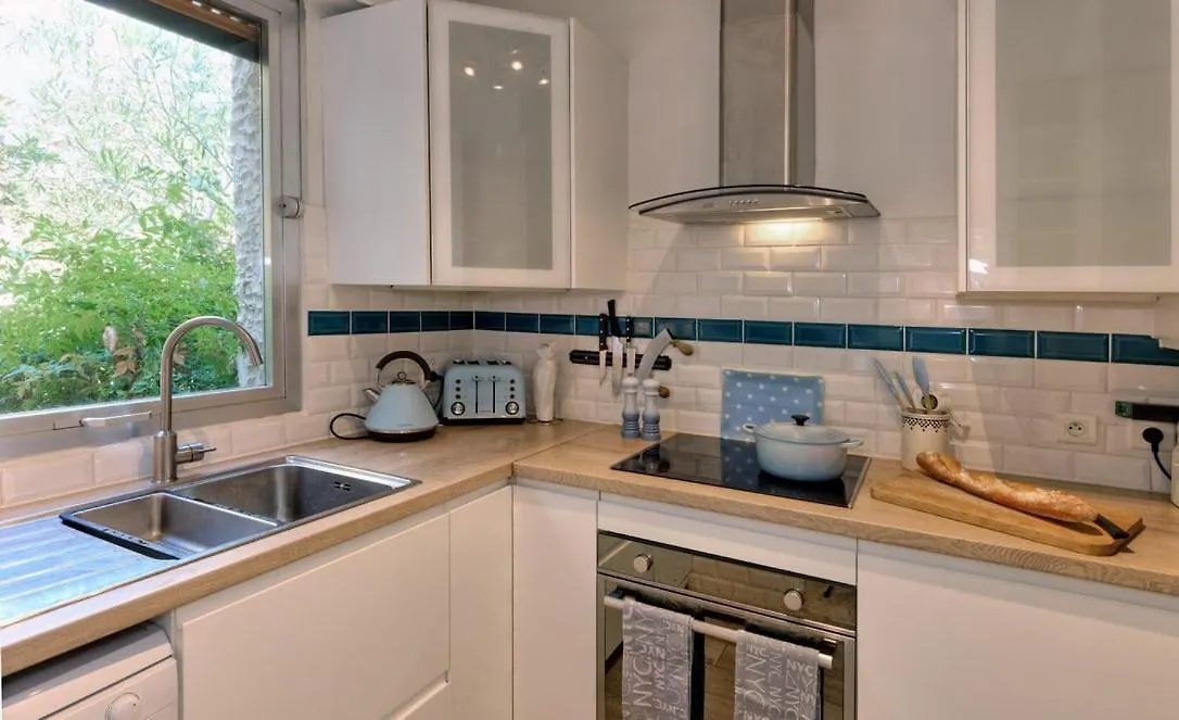 Villa Picaud - 50M From Beachfront, Patio, Aircon Cannes 0*,  France